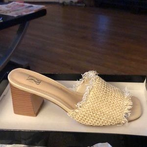 Brand new never worn Size 7 New York and Company Yasmin Mule shoes